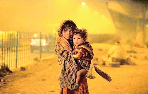 শীতার্তদের পাশে দাঁড়ানো ইবাদত  