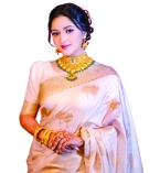 পোশাকের কারণে তোপের মুখে পরীমনি  