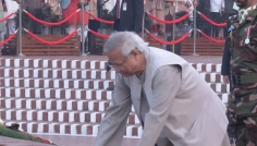 জাতীয় স্মৃতিসৌধে প্রধান উপদেষ্টার পুষ্পস্তবক অর্পণ