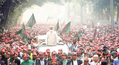 বীর শহিদদের প্রতি শ্রদ্ধা নিবেদন  