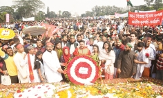 বীর শহিদদের প্রতি শ্রদ্ধা নিবেদন  