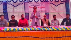 দেবহাটায় হতদরিদ্র পরিবারের মাঝে সবজি বীজ বিতরণ