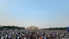 হাদির জানাজায় অংশ নিতে লাখো মানুষের ঢল