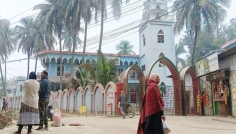 দিনাজপুরে ঘন কুয়াশা ও হিমেল হাওয়ায় বিপর্যস্ত জনজীবন