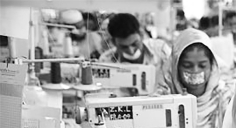 পোশাকশিল্পে নারীর নীরব বিপ্লব  