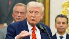 অভিবাসন দমনে আরও কঠোর হবেন ট্রাম্প