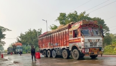 ভোমরা স্থলবন্দর দিয়ে বেড়েছে রপ্তানি, কমেছে আমদানি