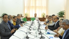 প্রধান উপদেষ্টার নেতৃত্বে দেশের অর্থনৈতিক অগ্রগতি নিয়ে বৈঠক 