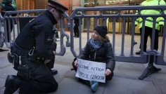 ফিলিস্তিন সমর্থনে বিক্ষোভে অংশ নেয়ায় গ্রেপ্তার গ্রেটা থুনবার্গ