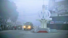 কনকনে শীত ও ঘন কুয়াশায় বিপর্যস্ত নীলফামারীর জনজীবন