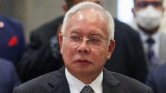 দুর্নীতির মামলায় মালয়েশিয়ার সাবেক প্রধানমন্ত্রী নাজিব রাজাক দোষী সাব্যস্ত