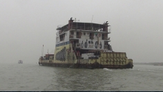 সারাদেশে সব ধরনের নৌ চলাচল বন্ধ ঘোষণা