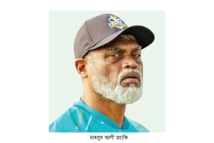 মাঠে হার্ট অ্যাটাক, বাঁচানো গেল না ঢাকার কোচকে  