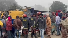 রাজশাহীর পুঠিয়ায় ট্রাক উল্টে ৩ জন নিহত