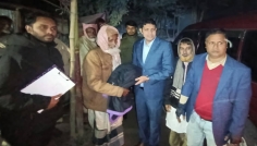 ছিন্নমূল মানুষের মাঝে কম্বল বিতরণ করলেন সাটুরিয়ার ইউএনও