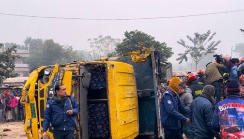 পুঠিয়ায় বালি বোঝাই ডাম্প ট্রাকের চাপায় নিহত ৪