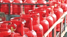 এলপিজির দাম বাড়বে না কমবে, জানা যাবে রোববার  