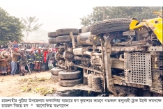 ঢাকায় শিক্ষার্থীসহ সড়ক দুর্ঘটনায় নিহত ৯  