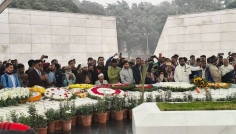 খালেদা জিয়ার কবর জিয়ারত করতে মানুষের ঢল