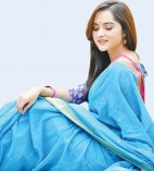 নতুন মাইলফলকে কেয়া পায়েল  