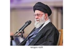 শত্রুর কাছে নত হব না, ট্রাম্পের হুমকির জবাবে খামেনি  