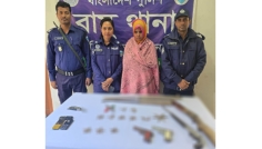 রামুতে আগ্নেয়াস্ত্র ও গুলিসহ ডাকাতদলের নারী সহযোগী আটক