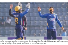 ব্যাটে-বলে মুগ্ধতা ছড়িয়ে নায়ক নাসির  