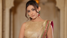 রাজকীয় সাজে মেহজাবীন চৌধুরী