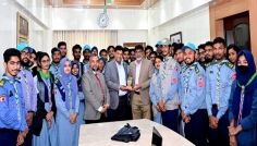 চবি উপাচার্যের সঙ্গে ১৯তম চট্টগ্রাম রোভার মুটে অংশগ্রহণকারীদের সৌজন্য সাক্ষাৎ