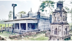 হরিপুরে এক কাতারের গায়েবি মসজিদ