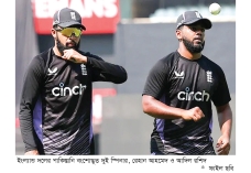 দুই ইংলিশ মুসলিম ক্রিকেটার ভারতের ভিসা পাচ্ছেন না  