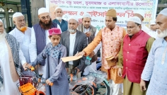টানা ৪০ দিন জামাতে নামাজ, শিশু-মুসল্লীদেরকে বাইসাইকেল উপহার