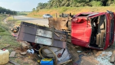 লরি উল্টে মালয়েশিয়ায় ২ বাংলাদেশি নিহত