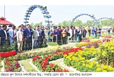 মাসব্যাপী ফুল উৎসব জমজমাট  