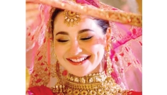 বিয়ে নিয়ে রহস্যময় ইঙ্গিত দিলেন হানিয়া আমির