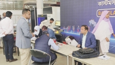 বেনাপোল চেকপোস্টে কাস্টমসে ডলারসহ পাসপোর্টযাত্রী আটক