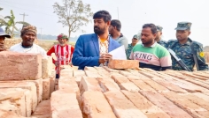 নওগাঁয় ইটের সাইজে কারচুপি; দেড়লাখ টাকা জরিমানা