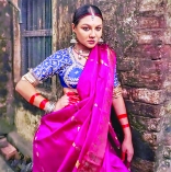 ব্যতিক্রমী লুকে জয়া আহসান  