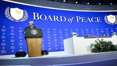 গাজা ‘বোর্ড অব পিস’ এর সনদে সই করলেন ট্রাম্প