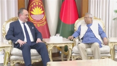 আসন্ন নির্বাচন হবে ভবিষ্যৎ ভোটের মানদণ্ড, মার্কিন রাষ্ট্রদূতকে প্রধান উপদেষ্টা