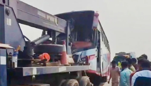 ভাঙ্গায় বাসের সাথে সংঘর্ষে ট্রাক চালক ও সহকারী নিহত, আহত ২৫
