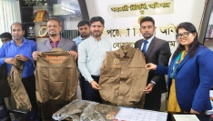 বোয়ালখালী উপজেলা পরিষদের অফিস স্টাফদের মাঝে নতুন পোশাক বিতরণ