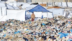 গাজার তাঁবুতে মানবেতর জীবন