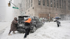 যুক্তরাষ্ট্রে তুষারঝড় ও তীব্র শীতে ৩০ জনের মৃত্যু, বিপর্যস্ত বিদ্যুৎ সেবা