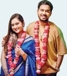 কেয়া পায়েলের ভালোবাসার মালা গলায় পরলেন খায়রুল বাসার  