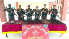 শ্যামনগরে ১২ অস্ত্র ও গুলিসহ বিভিন্ন সরঞ্জাম জব্দ