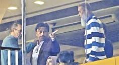 এটা আমার আঙুল না দাবি ফারুকের  