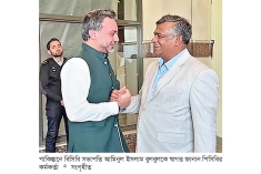 হঠাৎ পাকিস্তানে বিসিবি সভাপতি 