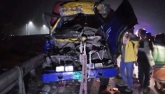 মাওয়া এক্সপ্রেসওয়েতে দুর্ঘটনায় প্রাণ গেল চালক-হেলপারের