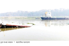 ভৈরব নদে ৯০০ টন কয়লা নিয়ে জাহাজডুবি  